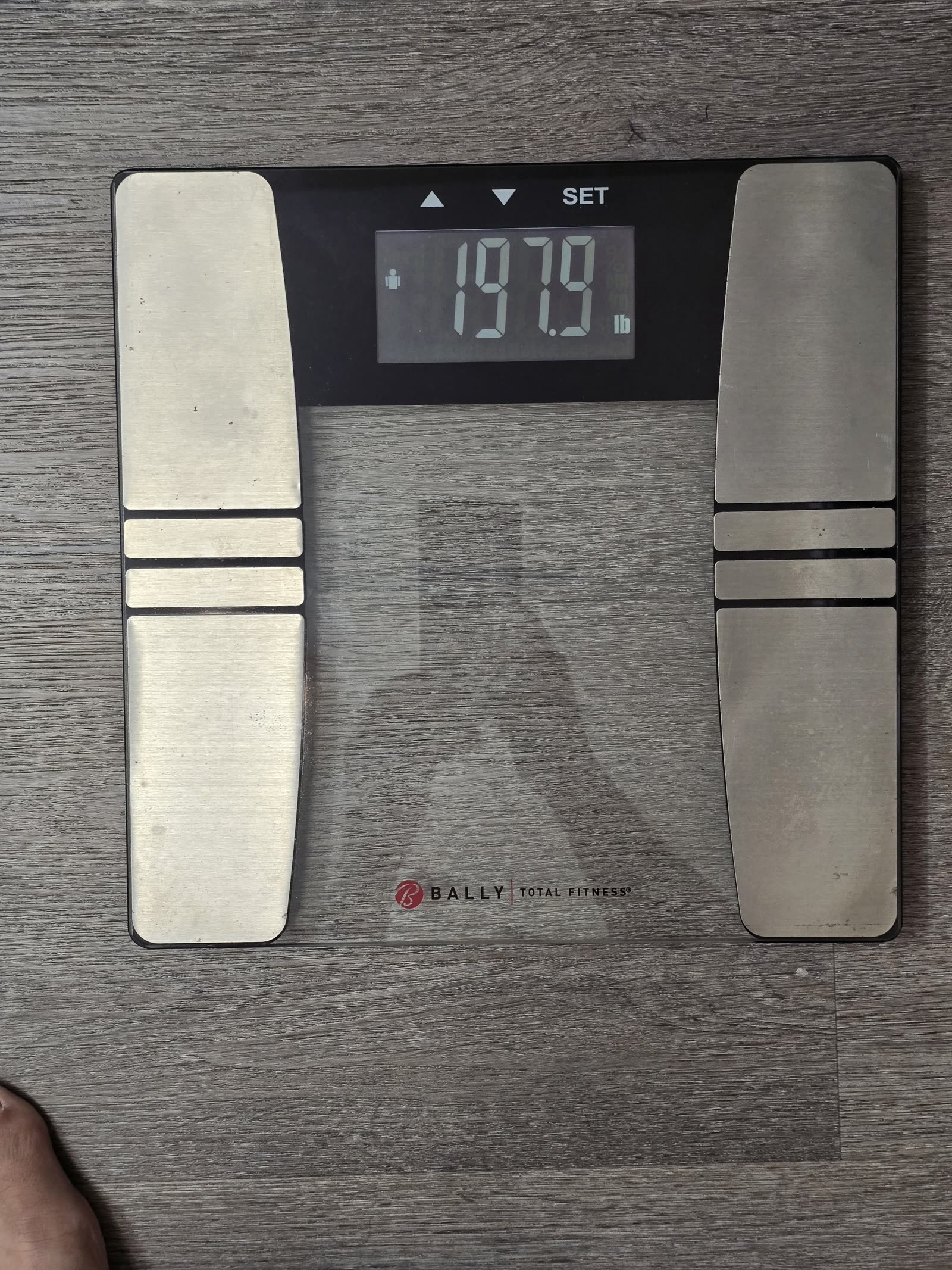 The scale on day 22 morning reading 197.9 pounds