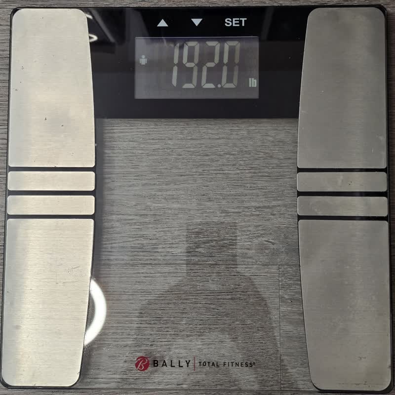The scale on the morning of day 33 reading 192.0 pounds