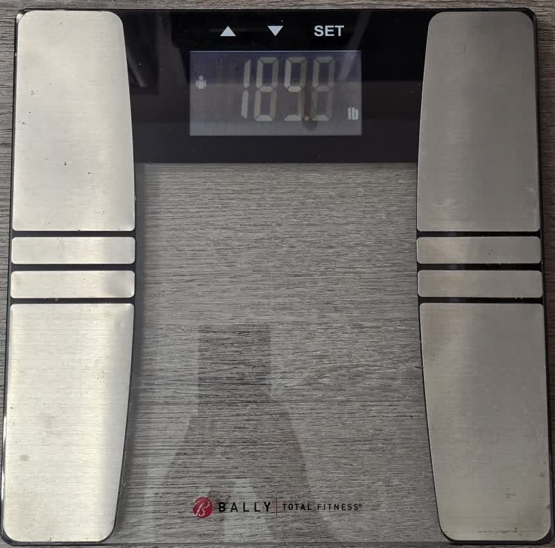 Scale photo from the morning of day 58 reading 189.9 pounds